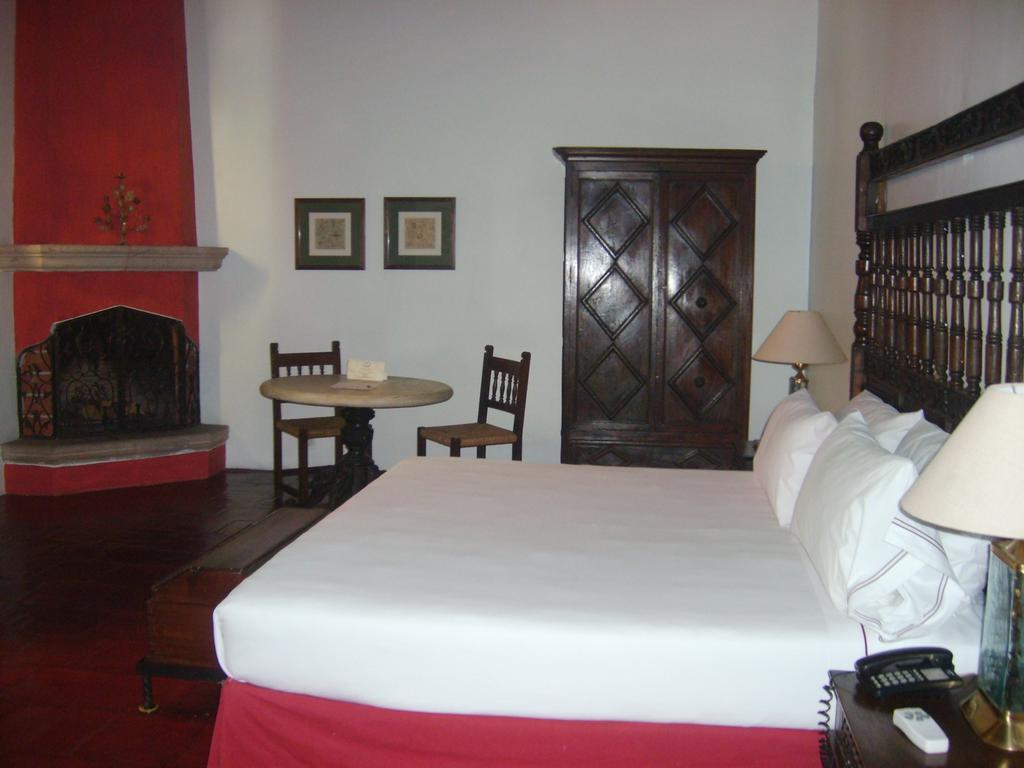 Hotel Casa Colonial - Adults Only 쿠에르나바카 객실 사진